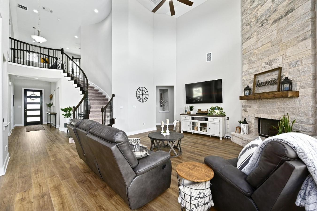 Liberty Hill, Texas, 78642, United States, 6 Bedrooms Bedrooms, ,4 BathroomsBathrooms,Residential,For Sale,1871716