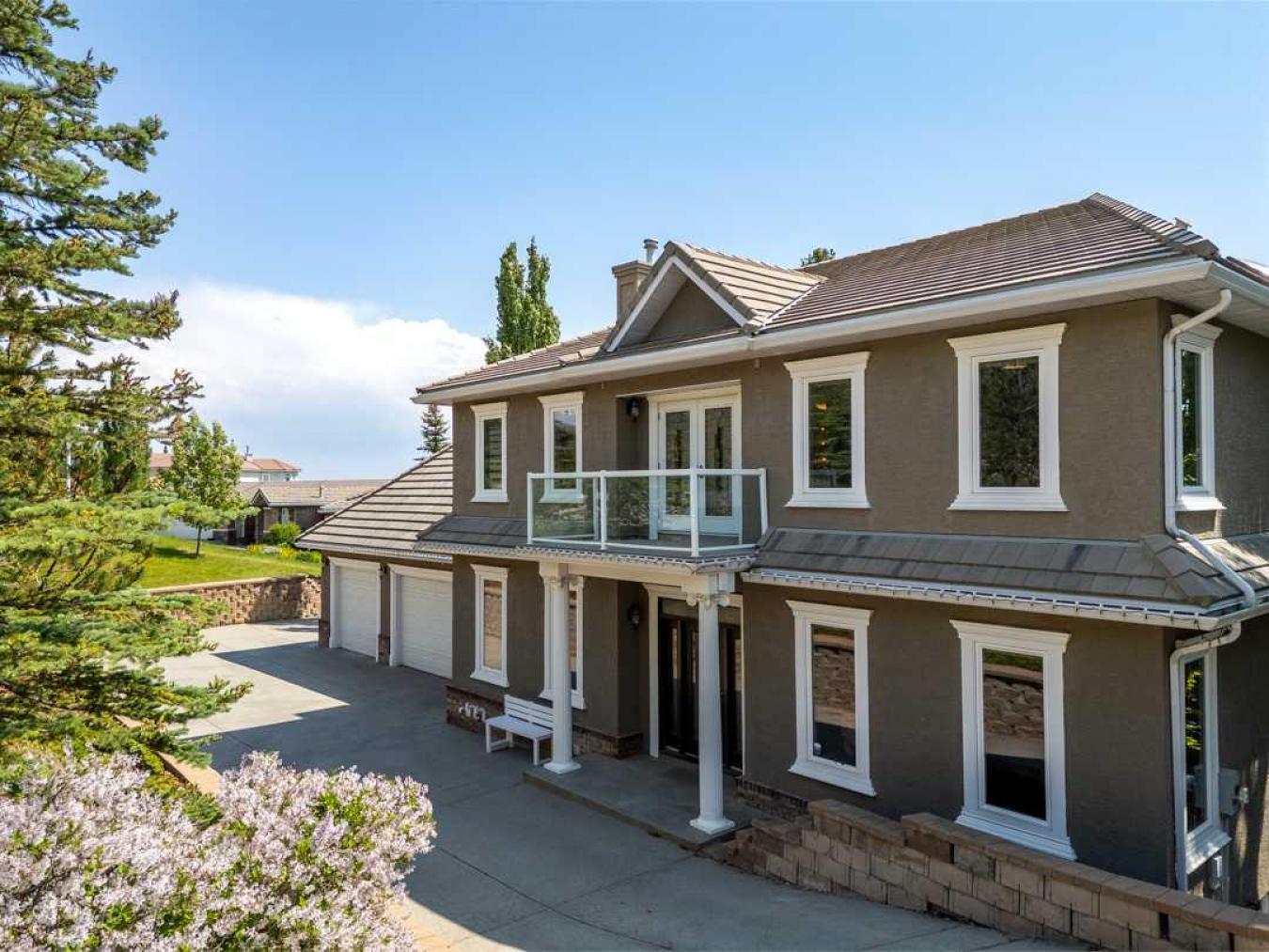 Calgary, AB, T3H 3Y8, Canada, 4 Bedrooms Bedrooms, ,4 BathroomsBathrooms,Residential,For Sale,1871712