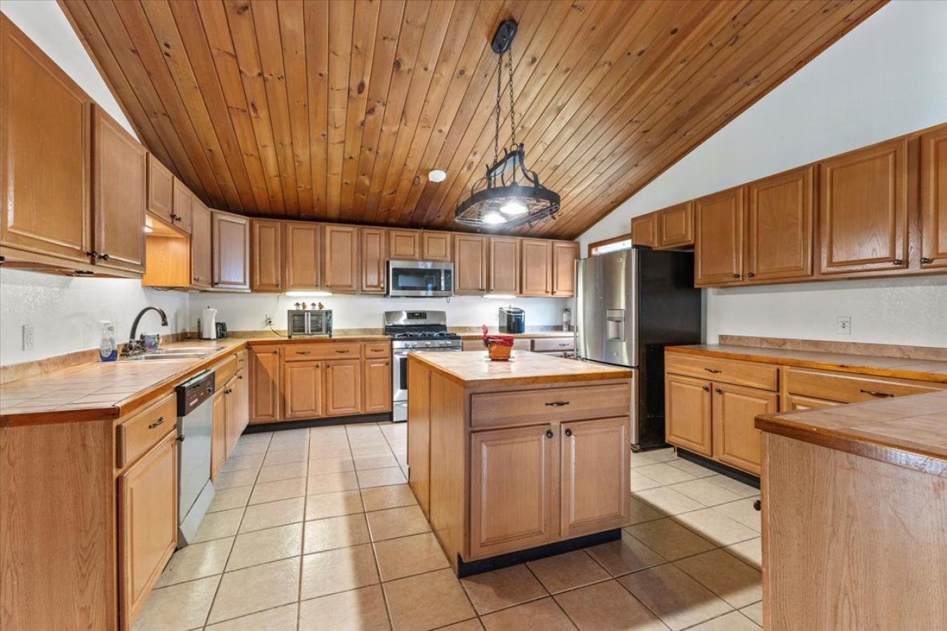 Schroon Lake, Essex, 12870, United States, ,Residential,For Sale,1871711