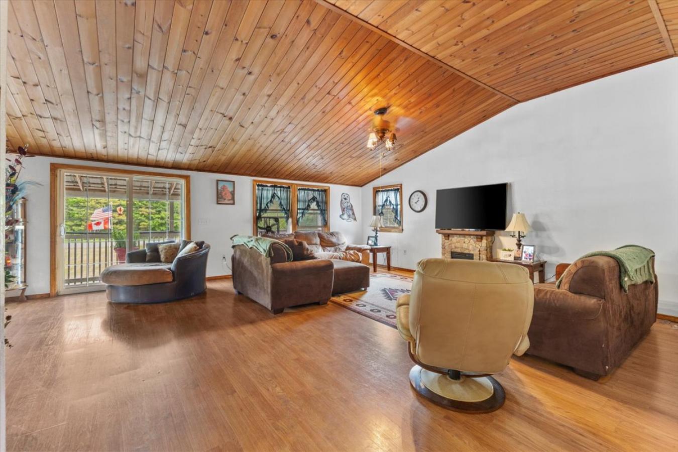 Schroon Lake, Essex, 12870, United States, ,Residential,For Sale,1871711