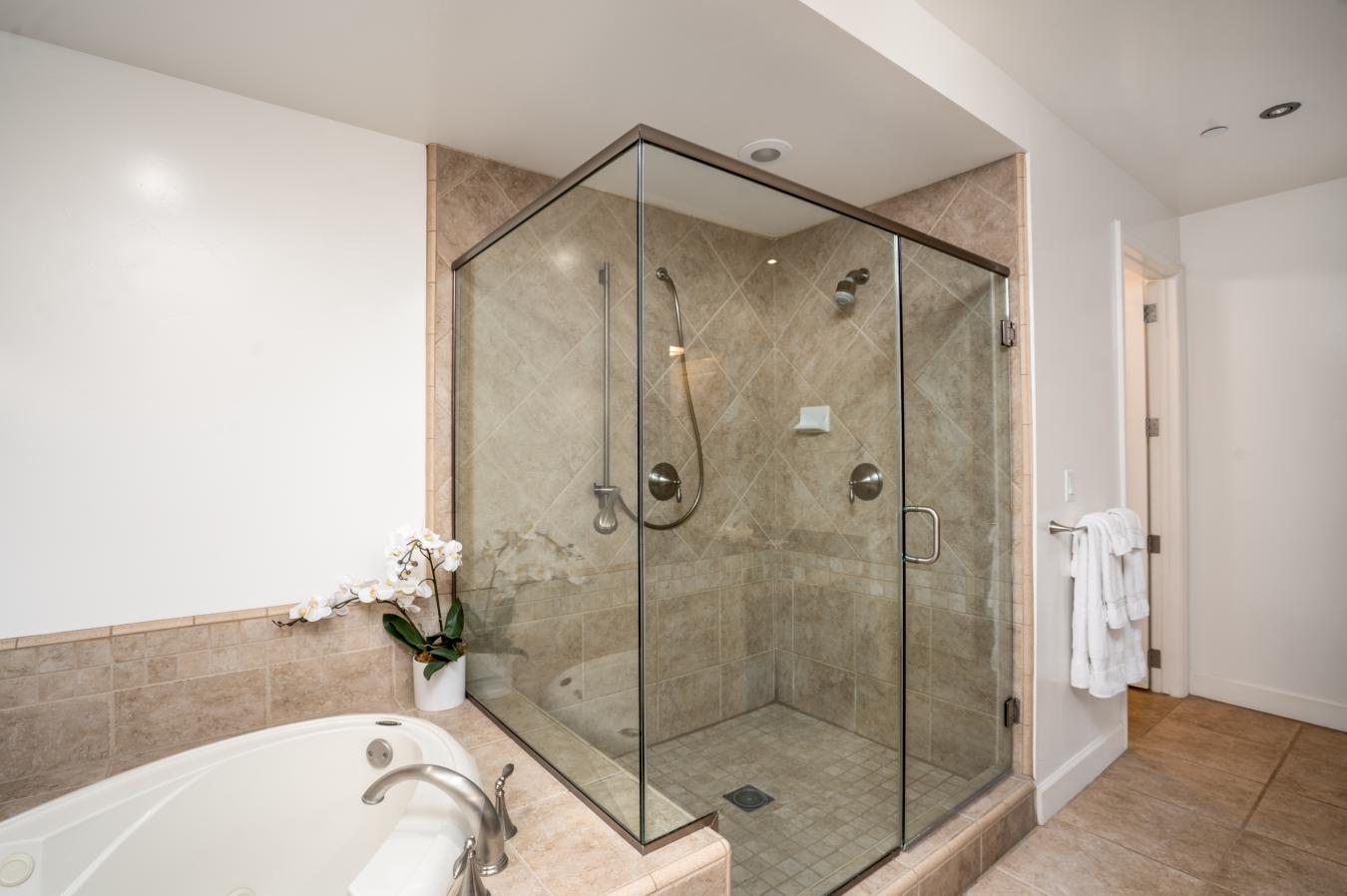 La Jolla, San Diego, 92037, United States, 3 Bedrooms Bedrooms, ,3 BathroomsBathrooms,Residential,For Sale,1868985