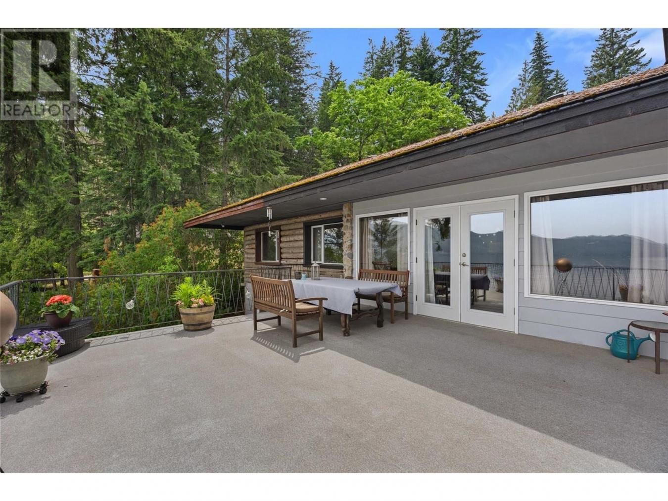 North Shuswap, BC, V0E1M5, Canada, 5 Bedrooms Bedrooms, ,Residential,For Sale,1871707