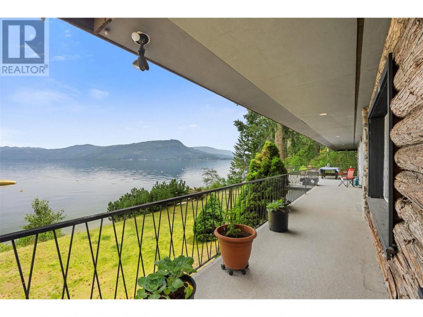 North Shuswap, BC, V0E1M5, Canada, 5 Bedrooms Bedrooms, ,Residential,For Sale,1871707