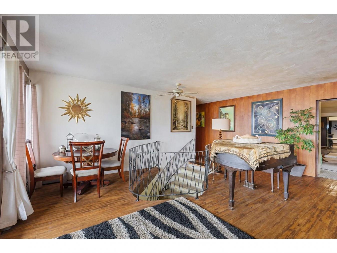 North Shuswap, BC, V0E1M5, Canada, 5 Bedrooms Bedrooms, ,Residential,For Sale,1871707