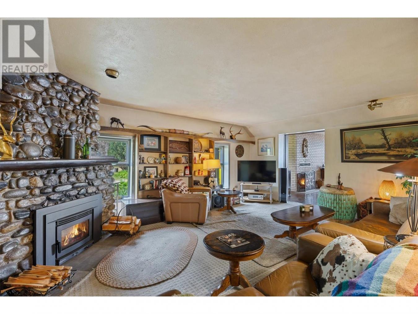 North Shuswap, BC, V0E1M5, Canada, 5 Bedrooms Bedrooms, ,Residential,For Sale,1871707