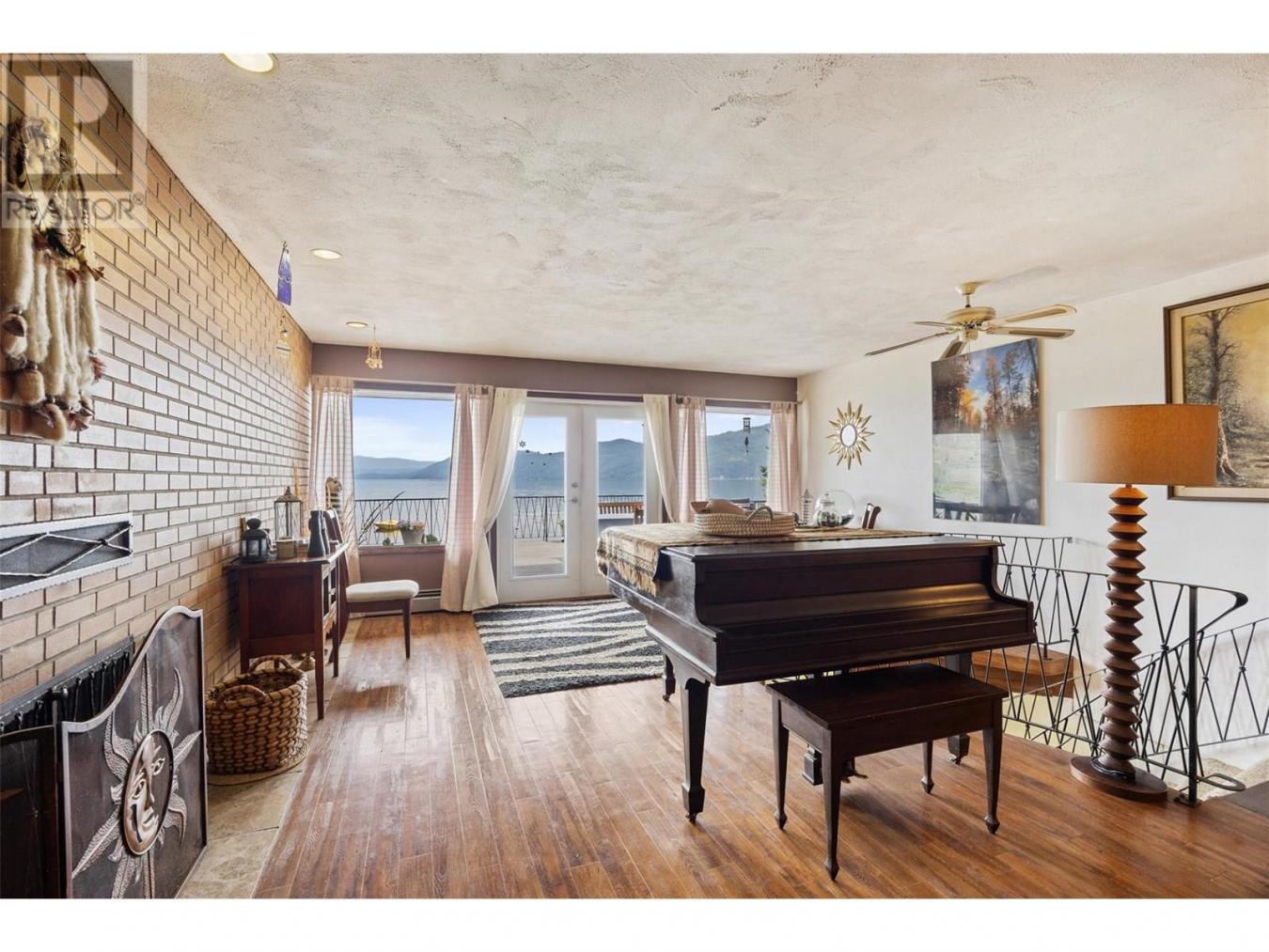 North Shuswap, BC, V0E1M5, Canada, 5 Bedrooms Bedrooms, ,Residential,For Sale,1871707