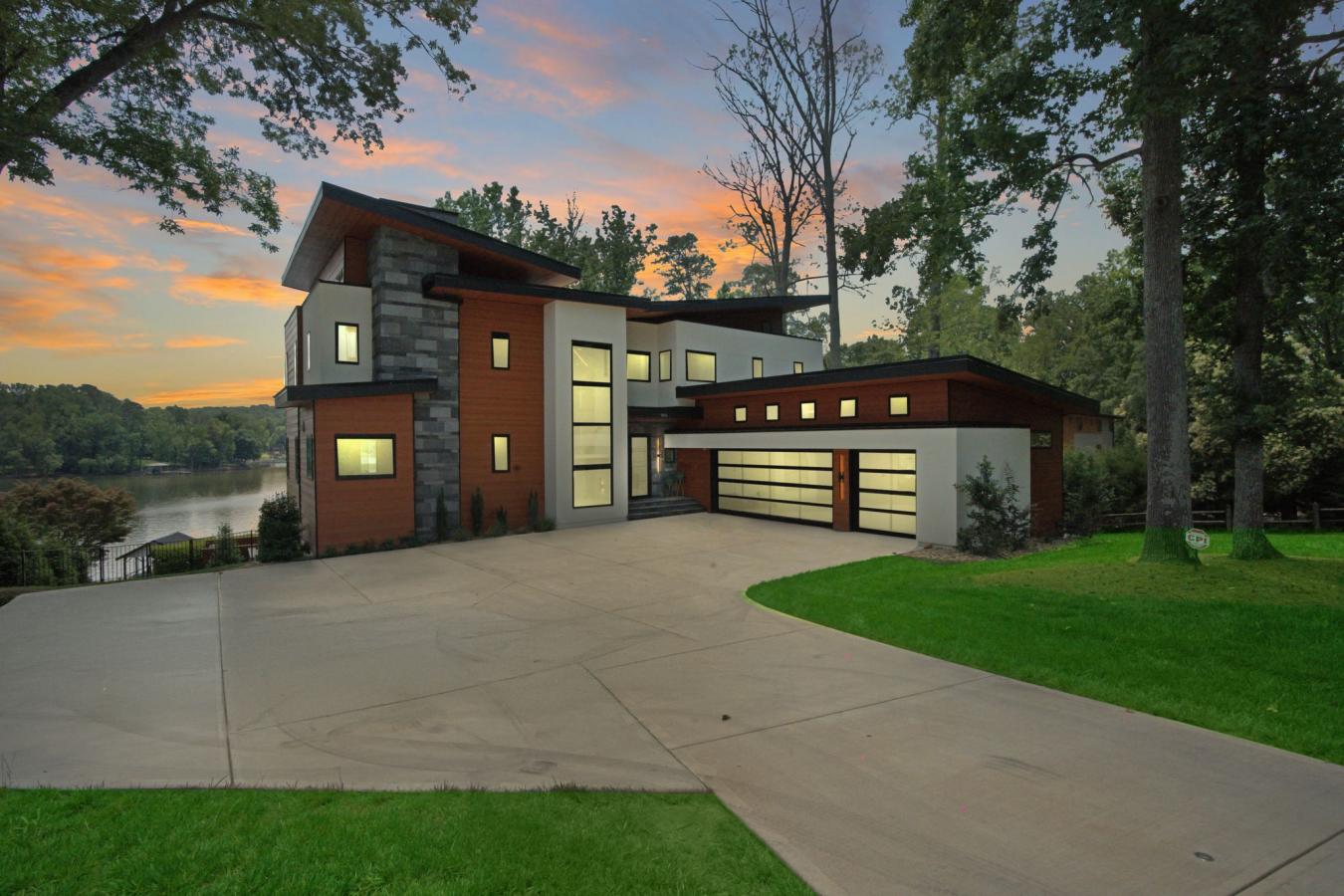 Charlotte, Mecklenburg, 28214, United States, 3 Bedrooms Bedrooms, ,3 BathroomsBathrooms,Residential,For Sale,1871891