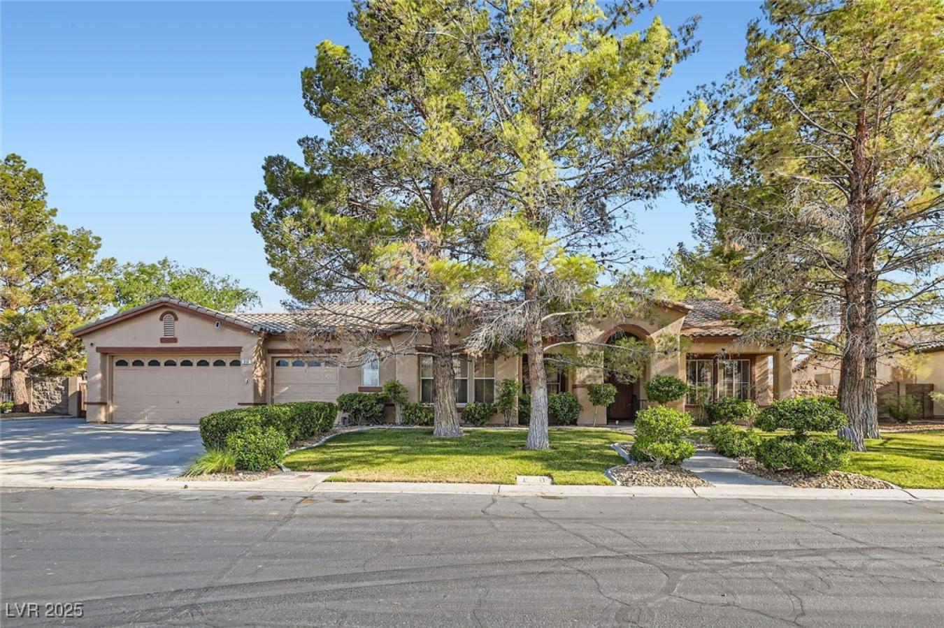 Las Vegas, Nevada, 89183, United States, 3 Bedrooms Bedrooms, ,2 BathroomsBathrooms,Residential,For Sale,1871890