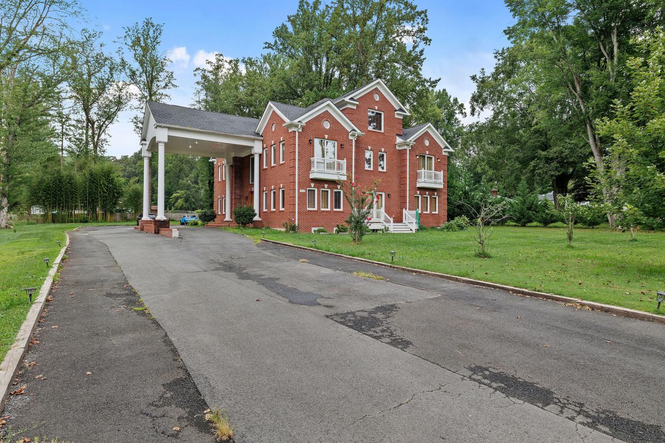 Annandale, Fairfax County, 22003, United States, 10 Bedrooms Bedrooms, ,6 BathroomsBathrooms,Residential,For Sale,1871886 Annandale, Fairfax County, 22003, United States, 10 Bedrooms Bedrooms, ,6 BathroomsBathrooms,Residential,For Sale,1871886