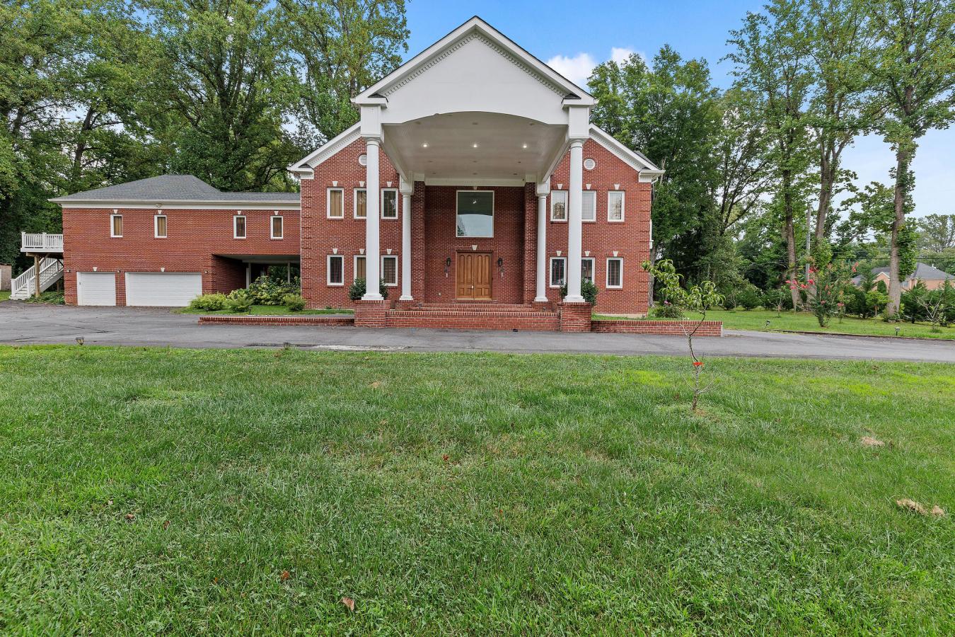Annandale, Fairfax County, 22003, United States, 10 Bedrooms Bedrooms, ,6 BathroomsBathrooms,Residential,For Sale,1871886