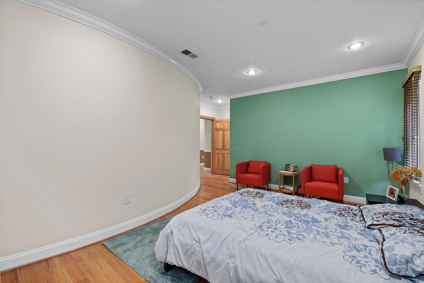 Annandale, Fairfax County, 22003, United States, 10 Bedrooms Bedrooms, ,6 BathroomsBathrooms,Residential,For Sale,1871886