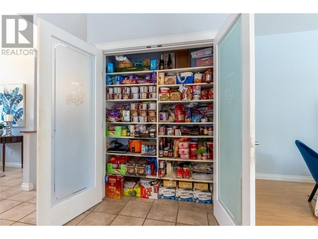 Kamloops, BC, V2B8M4, Canada, 5 Bedrooms Bedrooms, ,Residential,For Sale,1871884