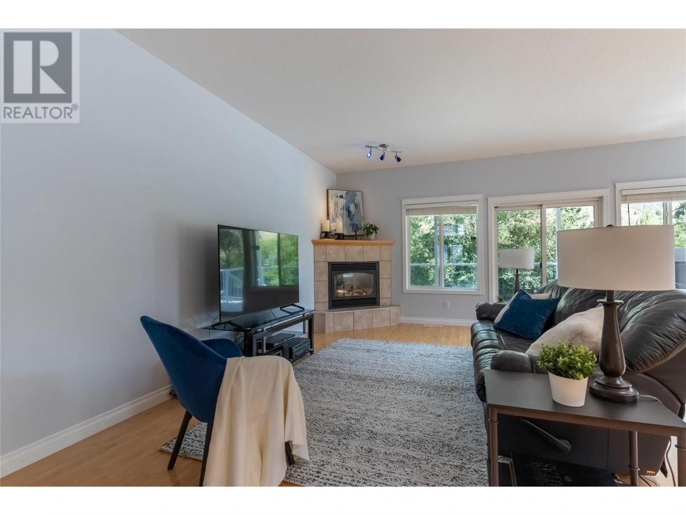 Kamloops, BC, V2B8M4, Canada, 5 Bedrooms Bedrooms, ,Residential,For Sale,1871884