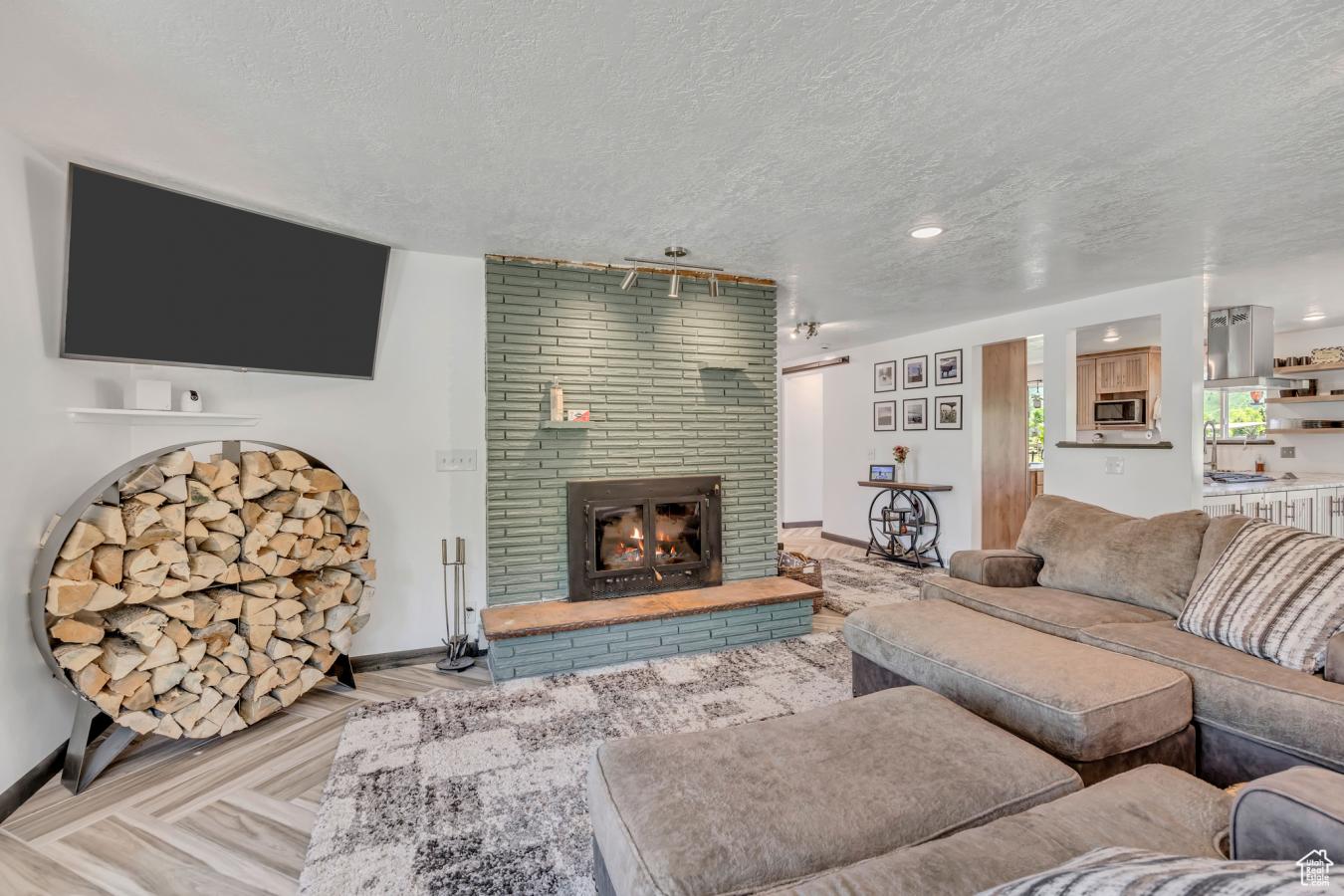 Huntsville, Utah, 84317, United States, 3 Bedrooms Bedrooms, ,1 BathroomBathrooms,Residential,For Sale,1871881