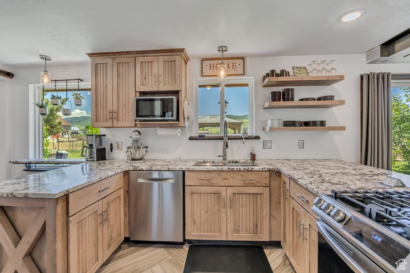 Huntsville, Utah, 84317, United States, 3 Bedrooms Bedrooms, ,1 BathroomBathrooms,Residential,For Sale,1871881