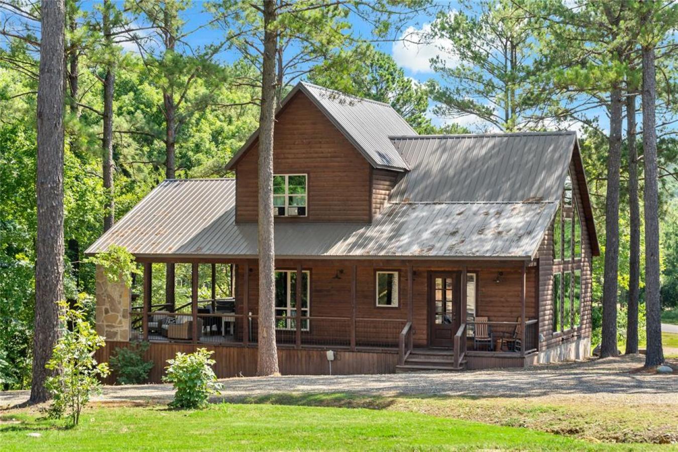 Broken Bow, Oklahoma, 74728, United States, 3 Bedrooms Bedrooms, ,3 BathroomsBathrooms,Residential,For Sale,1871880