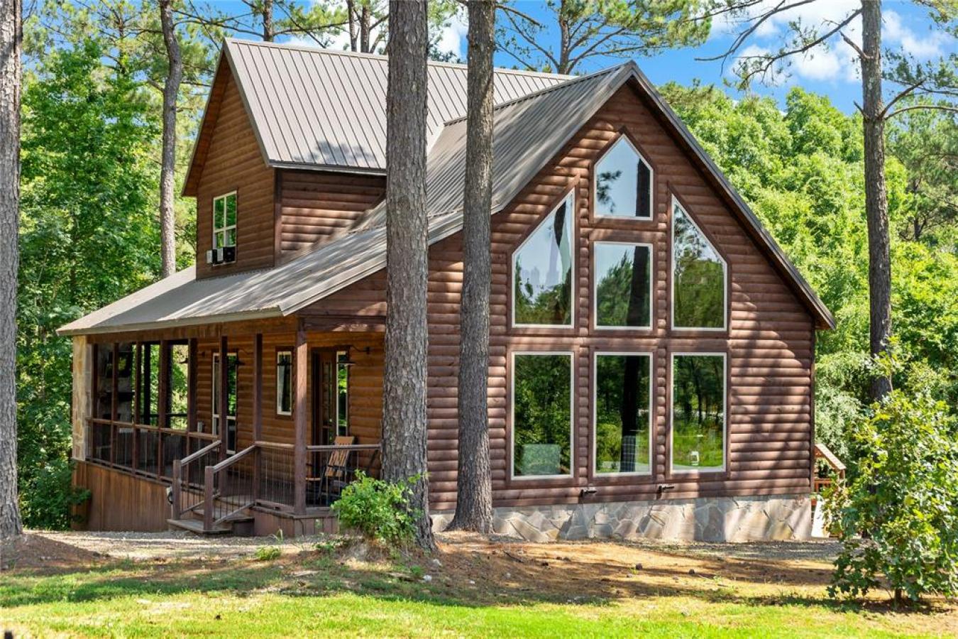Broken Bow, Oklahoma, 74728, United States, 3 Bedrooms Bedrooms, ,3 BathroomsBathrooms,Residential,For Sale,1871880