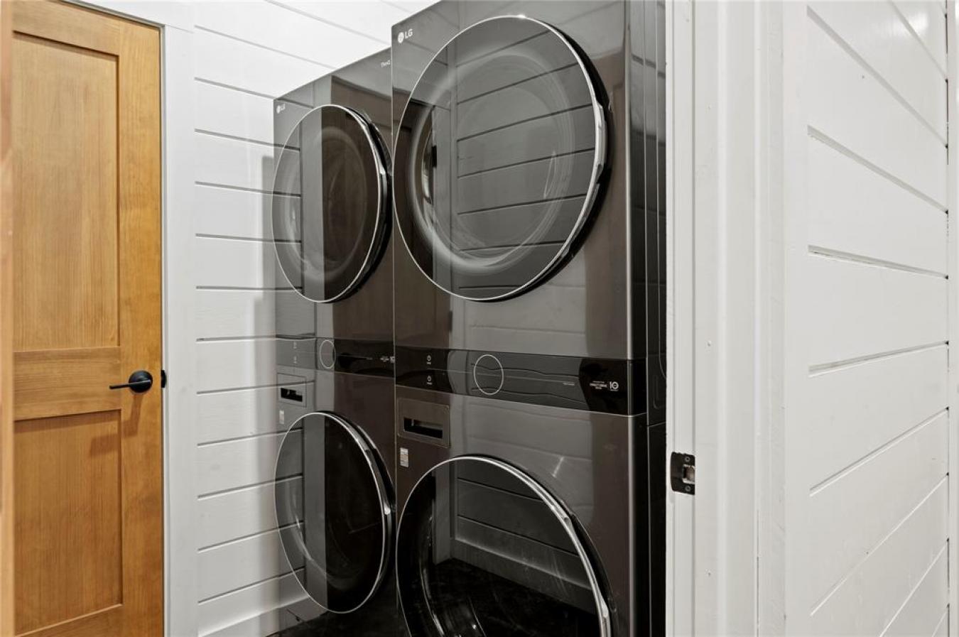 Broken Bow, Oklahoma, 74728, United States, 7 Bedrooms Bedrooms, ,6 BathroomsBathrooms,Residential,For Sale,1871876