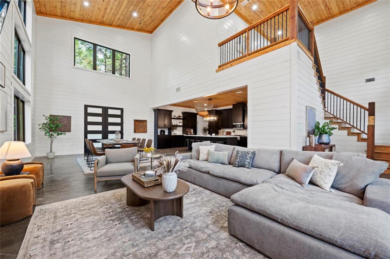 Broken Bow, Oklahoma, 74728, United States, 7 Bedrooms Bedrooms, ,6 BathroomsBathrooms,Residential,For Sale,1871876