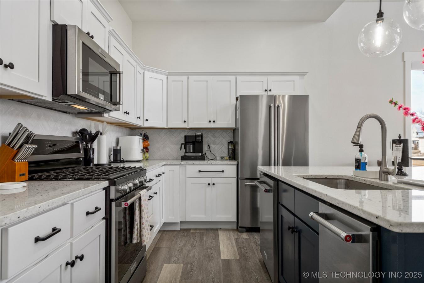 Langley, Oklahoma, 74301, United States, 3 Bedrooms Bedrooms, ,3 BathroomsBathrooms,Residential,For Sale,1876794