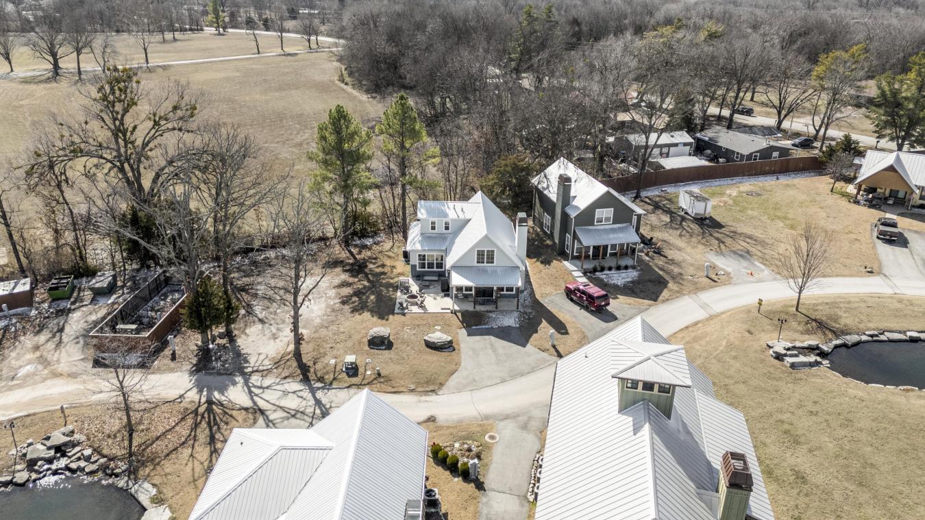 Vinita, Oklahoma, 74301, United States, 3 Bedrooms Bedrooms, ,3 BathroomsBathrooms,Residential,For Sale,1876793