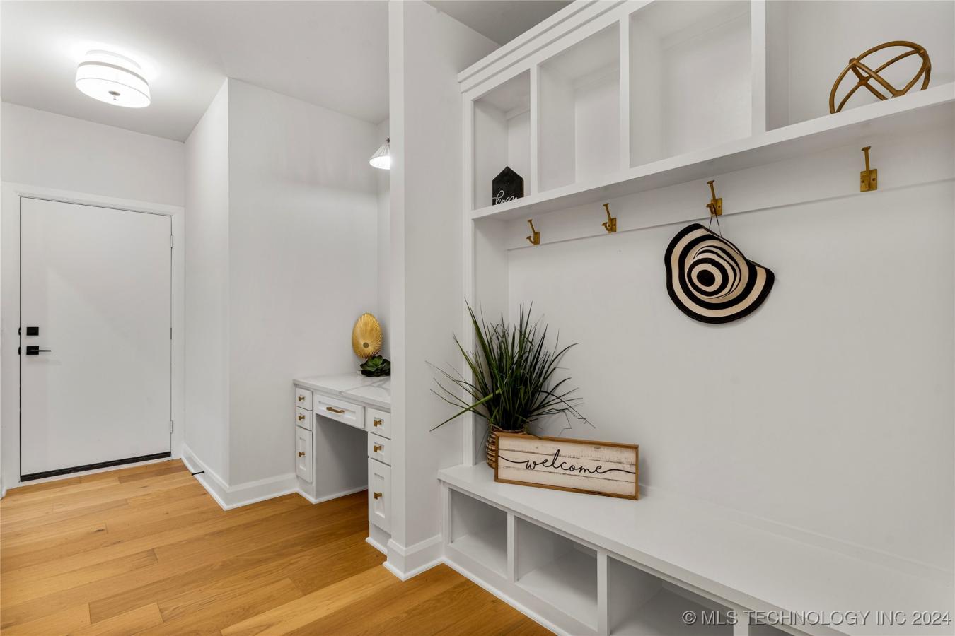 Jenks, Oklahoma, 74037, United States, 3 Bedrooms Bedrooms, ,3 BathroomsBathrooms,Residential,For Sale,1876792