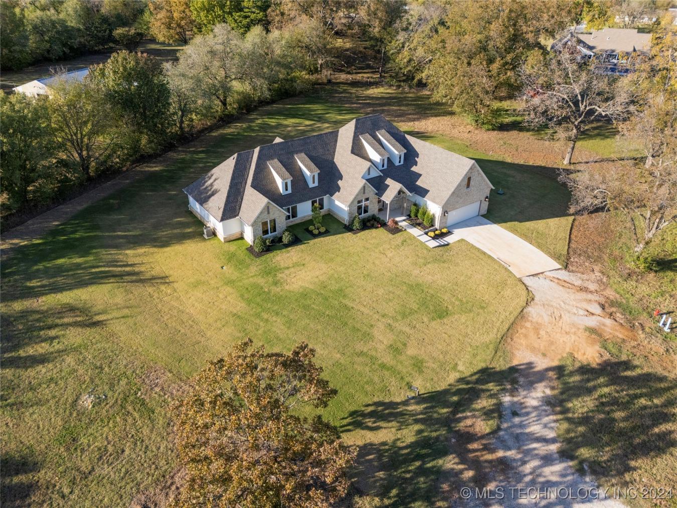 Jenks, Oklahoma, 74037, United States, 3 Bedrooms Bedrooms, ,3 BathroomsBathrooms,Residential,For Sale,1876792