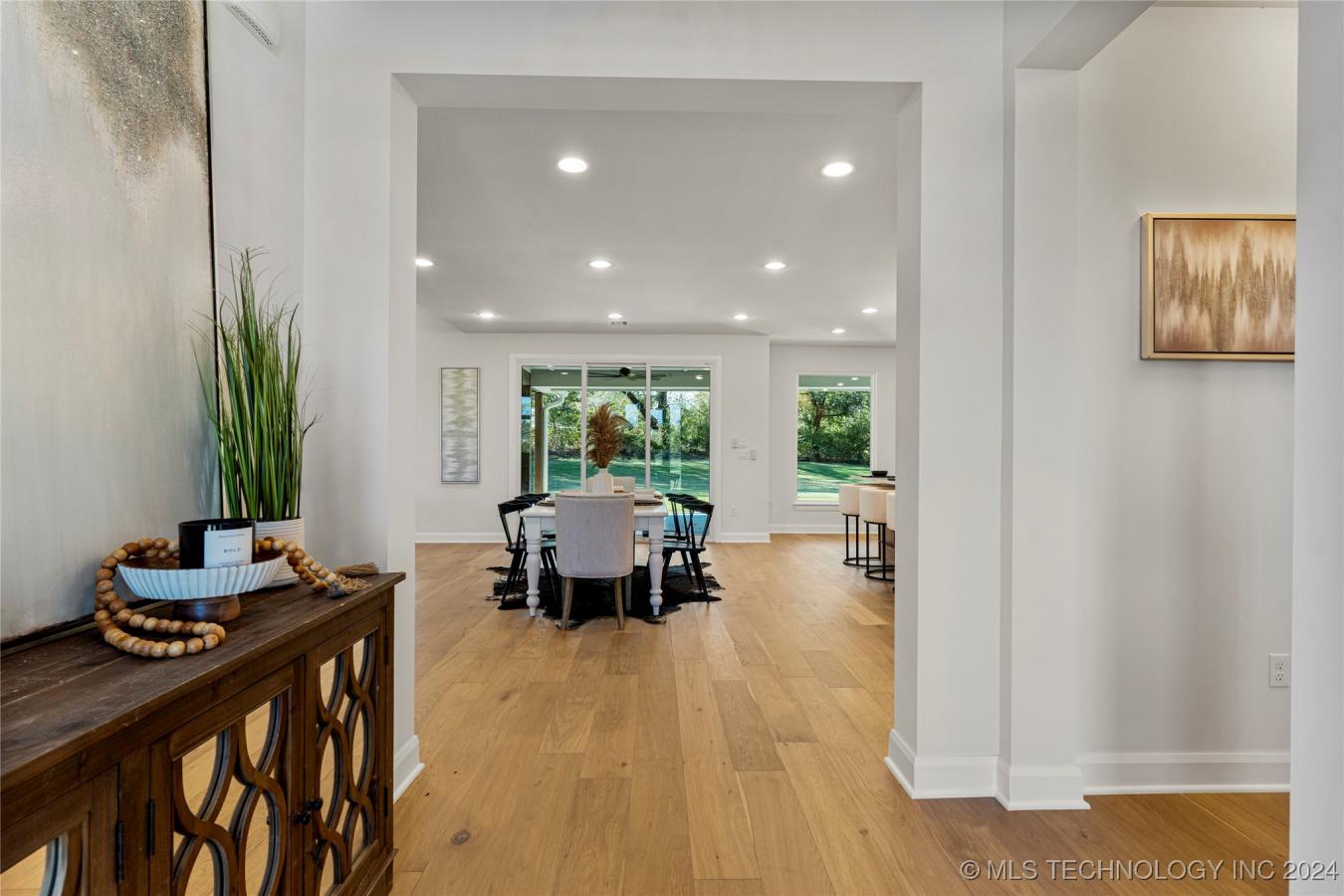 Jenks, Oklahoma, 74037, United States, 3 Bedrooms Bedrooms, ,3 BathroomsBathrooms,Residential,For Sale,1876792