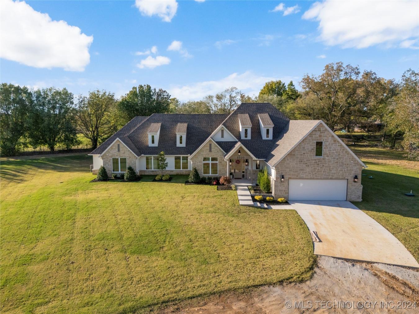 Jenks, Oklahoma, 74037, United States, 3 Bedrooms Bedrooms, ,3 BathroomsBathrooms,Residential,For Sale,1876792