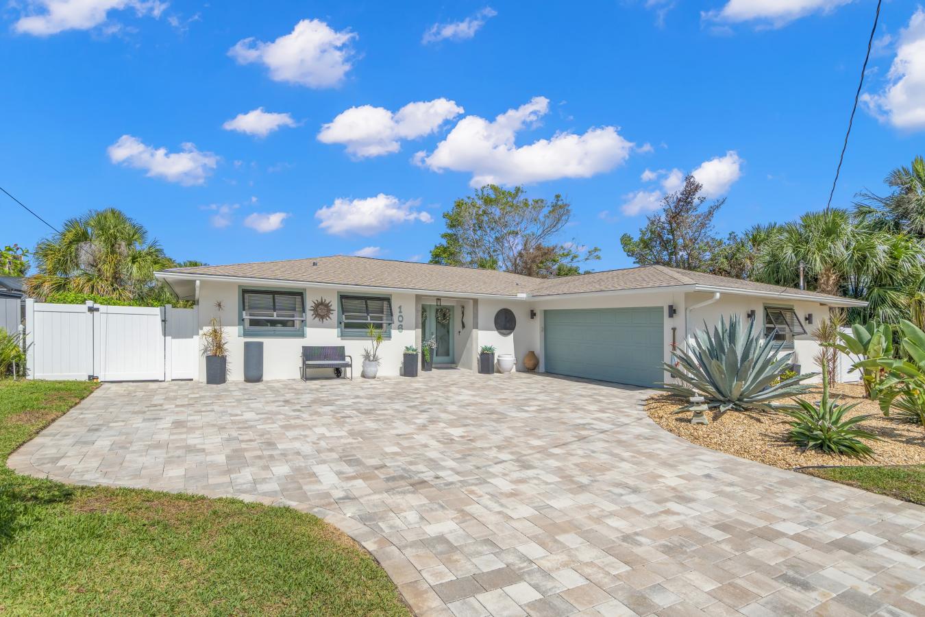 CLEARWATER BEACH, Pinellas, 22767, United States, 3 Bedrooms Bedrooms, ,3 BathroomsBathrooms,Residential,For Sale,1876786