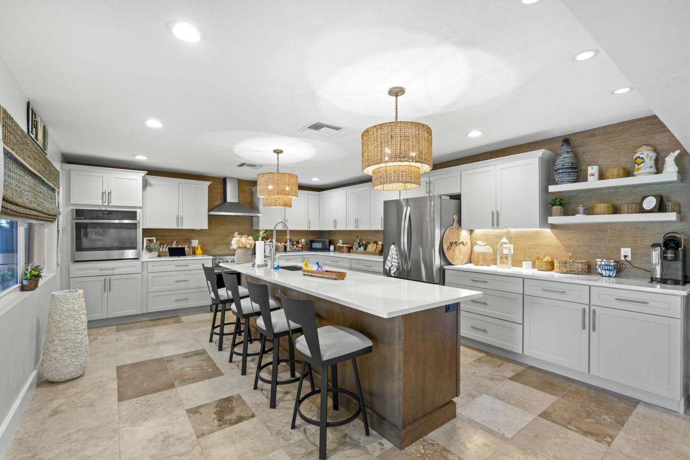 CLEARWATER BEACH, Pinellas, 22767, United States, 3 Bedrooms Bedrooms, ,3 BathroomsBathrooms,Residential,For Sale,1876786