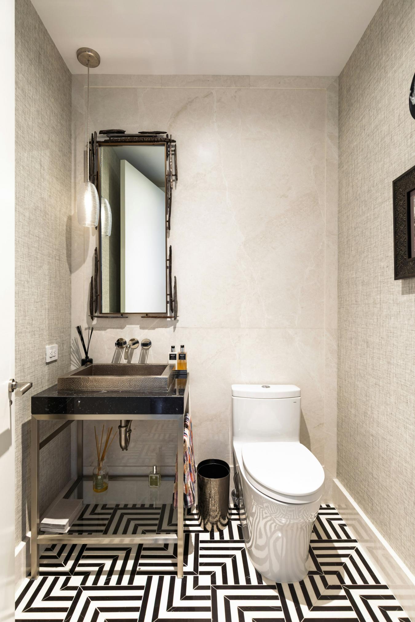 New York, New York, 10023, United States, 3 Bedrooms Bedrooms, ,3 BathroomsBathrooms,Residential,For Sale,1868977