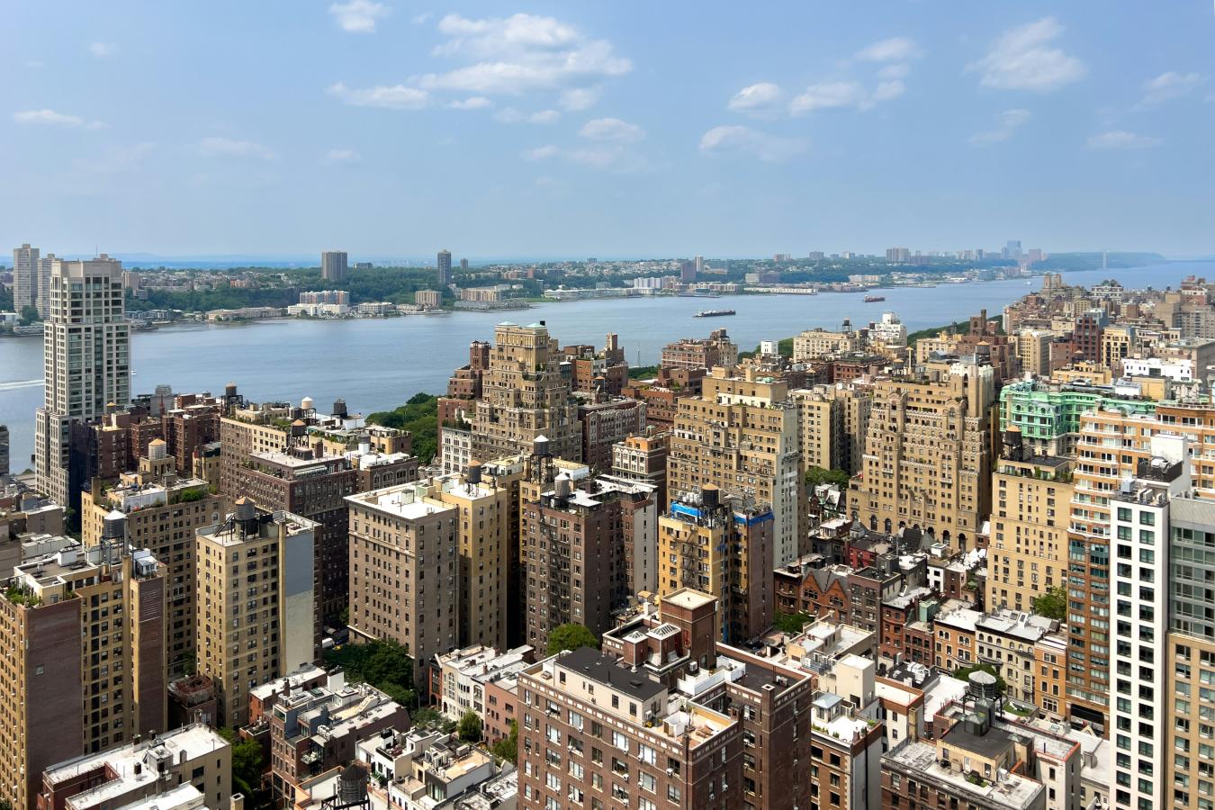 New York, New York, 10023, United States, 3 Bedrooms Bedrooms, ,3 BathroomsBathrooms,Residential,For Sale,1868977