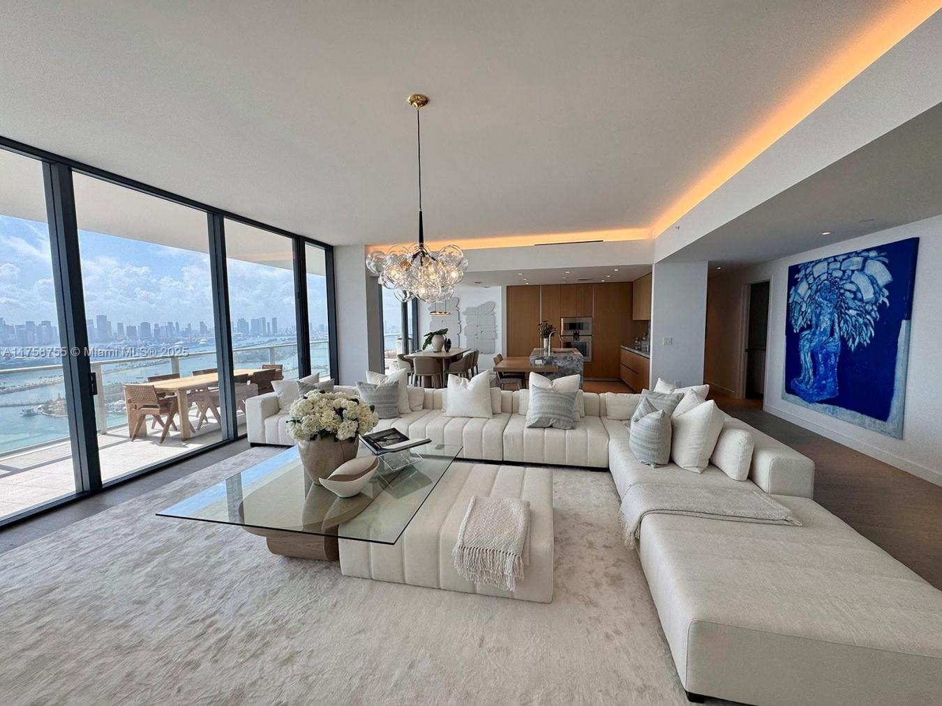 Miami Beach, Florida, 33139, United States, 3 Bedrooms Bedrooms, ,3 BathroomsBathrooms,Residential,For Sale,1871414