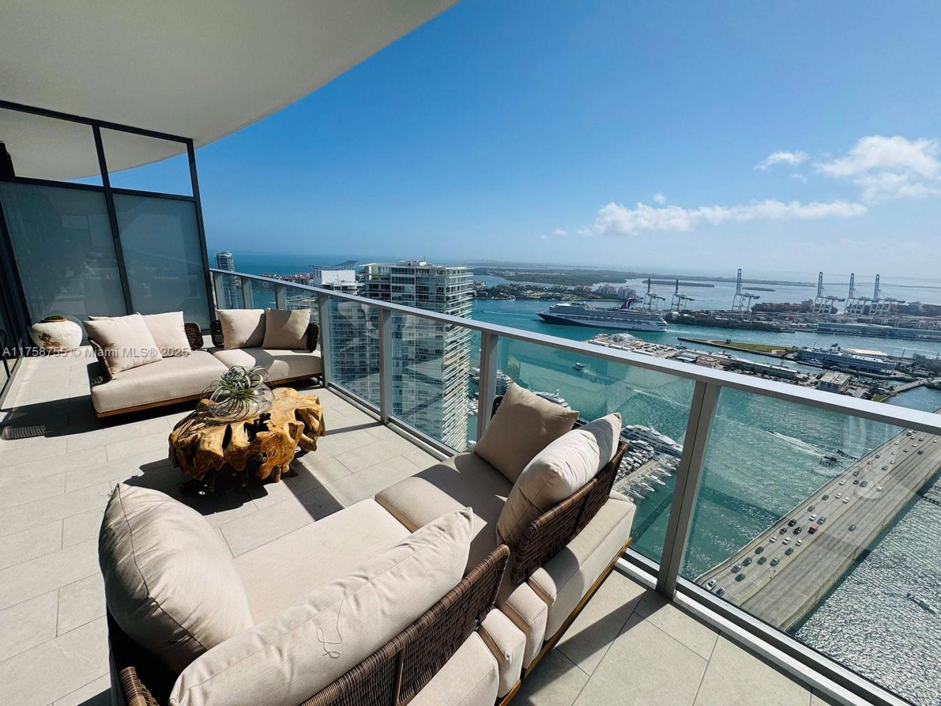 Miami Beach, Florida, 33139, United States, 3 Bedrooms Bedrooms, ,3 BathroomsBathrooms,Residential,For Sale,1871414