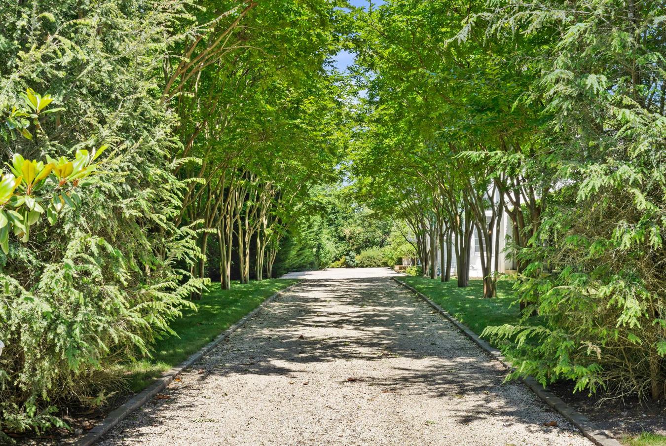 Water Mill, New York, 11976, United States, 4 Bedrooms Bedrooms, ,3 BathroomsBathrooms,Residential,For Sale,1868975