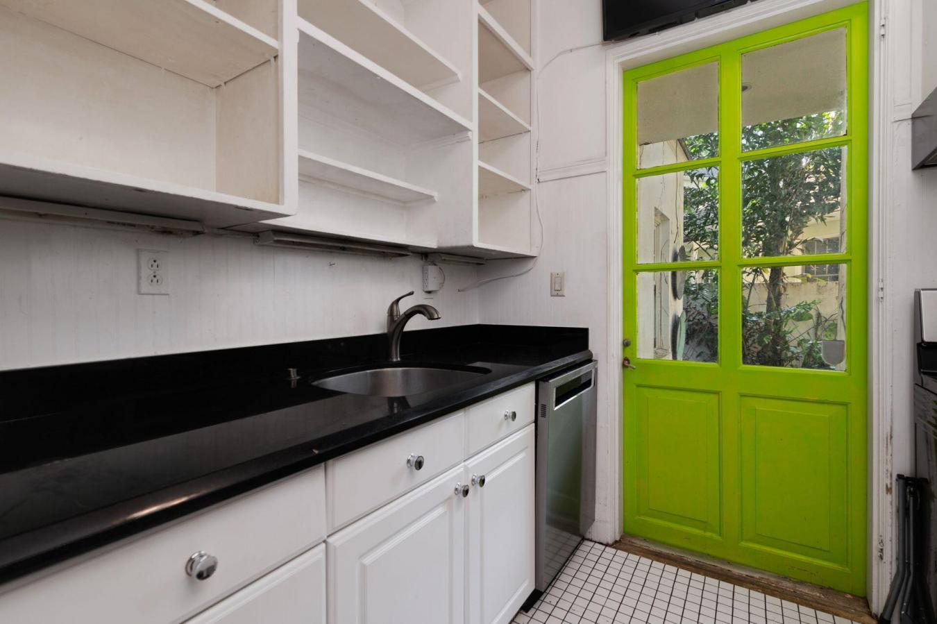 Palm Beach, Florida, 33480, United States, 2 Bedrooms Bedrooms, ,2 BathroomsBathrooms,Residential,For Sale,1868974