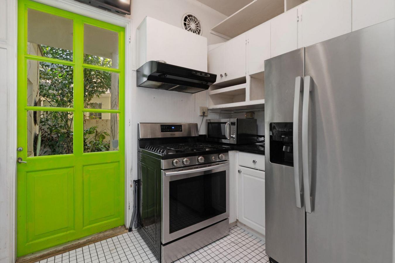 Palm Beach, Florida, 33480, United States, 2 Bedrooms Bedrooms, ,2 BathroomsBathrooms,Residential,For Sale,1868974