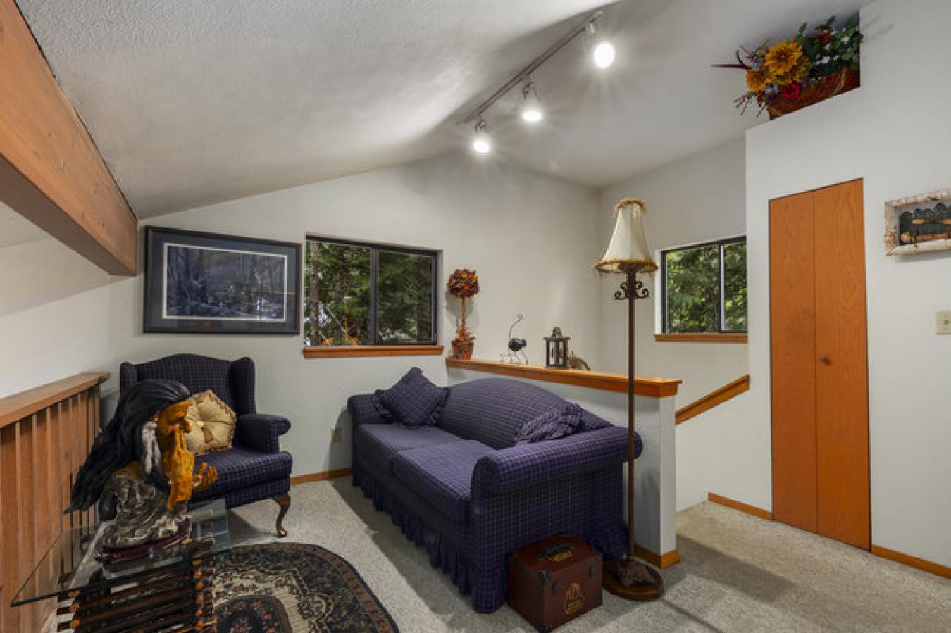 Easton, Kittitas County, 98925, United States, 2 Bedrooms Bedrooms, ,1 BathroomBathrooms,Residential,For Sale,1877682