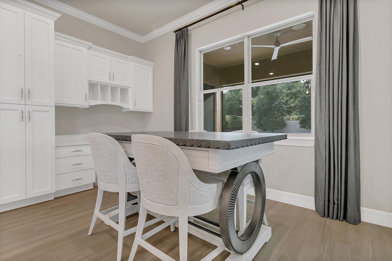 Oviedo, Seminole, 32765, United States, 6 Bedrooms Bedrooms, ,5 BathroomsBathrooms,Residential,For Sale,1877681