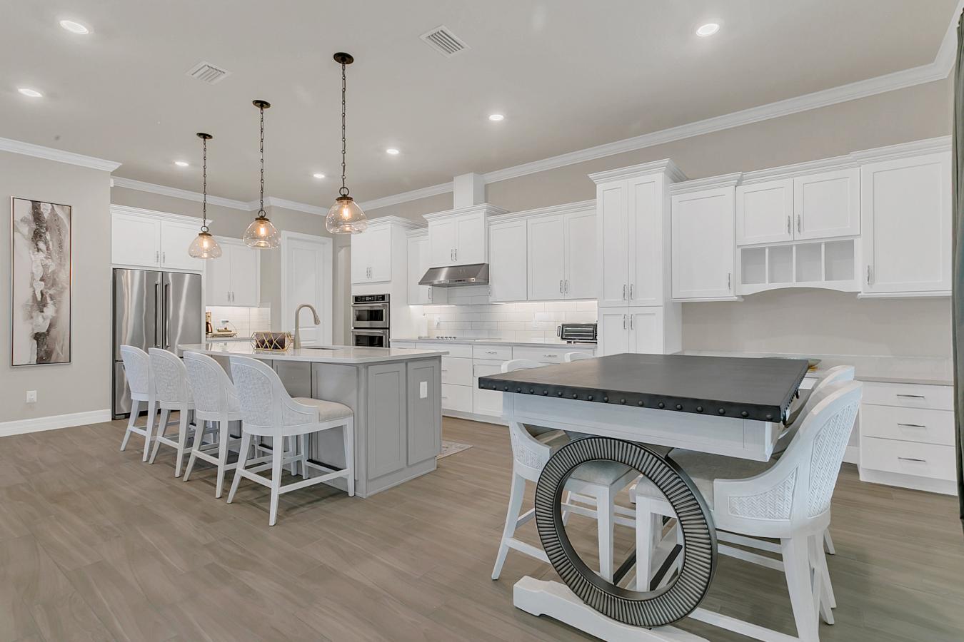 Oviedo, Seminole, 32765, United States, 6 Bedrooms Bedrooms, ,5 BathroomsBathrooms,Residential,For Sale,1877681