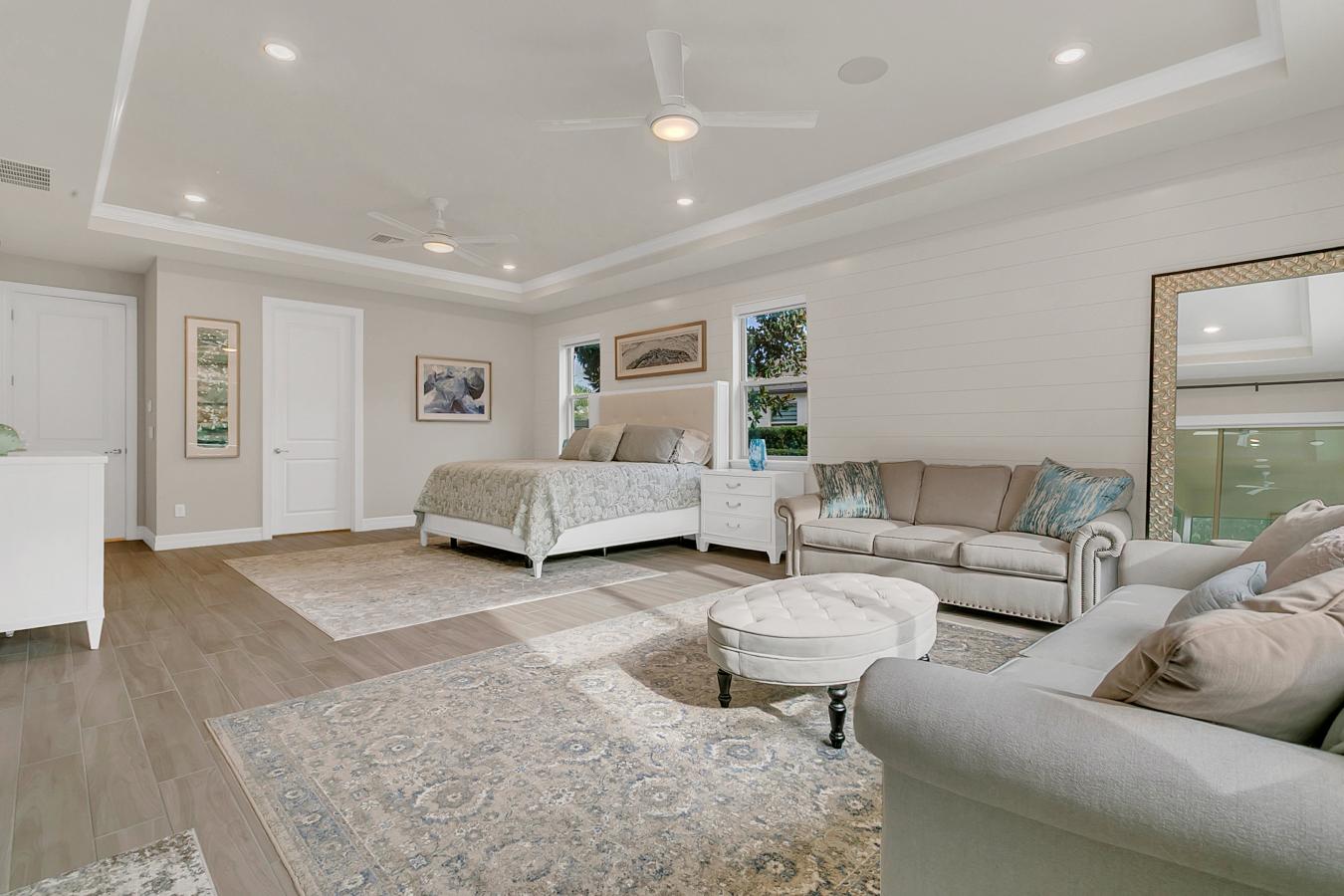 Oviedo, Seminole, 32765, United States, 6 Bedrooms Bedrooms, ,5 BathroomsBathrooms,Residential,For Sale,1877681