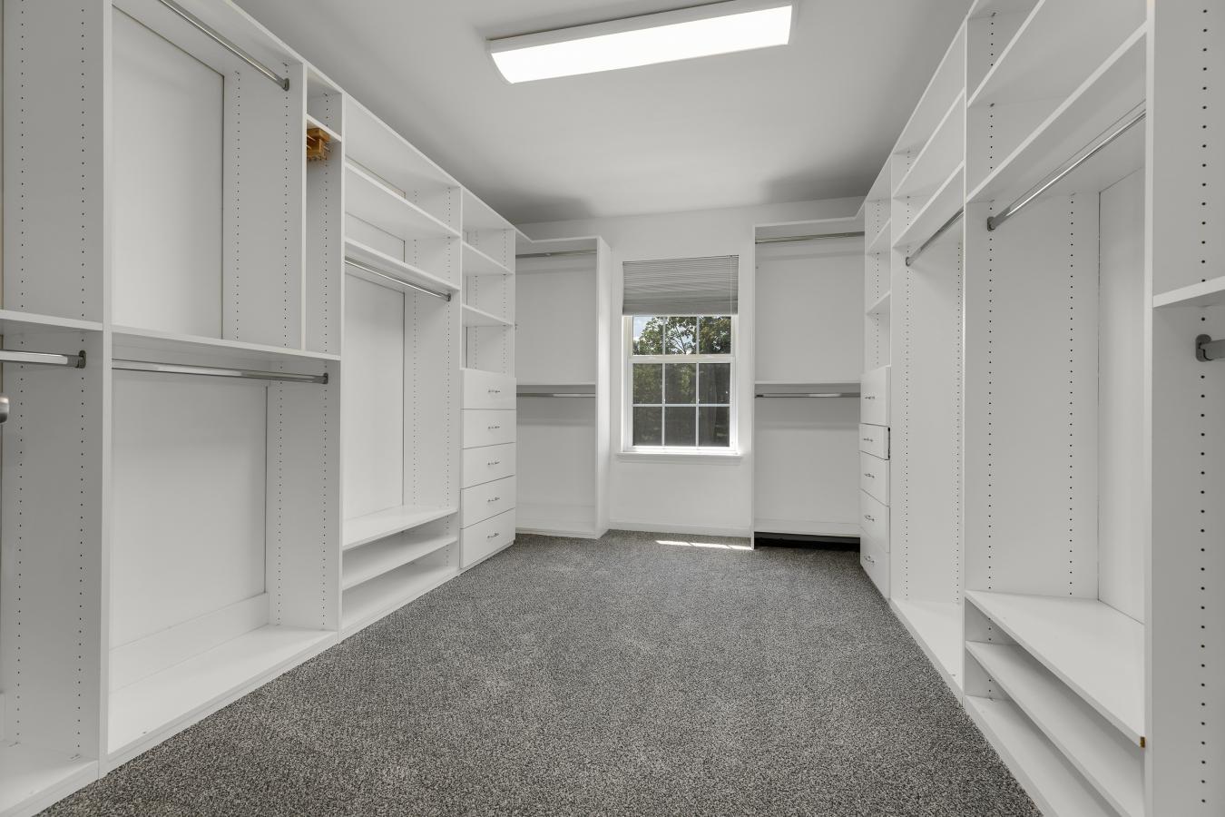 Ballwin, St. Louis, 63021, United States, 4 Bedrooms Bedrooms, ,4 BathroomsBathrooms,Residential,For Sale,1877677