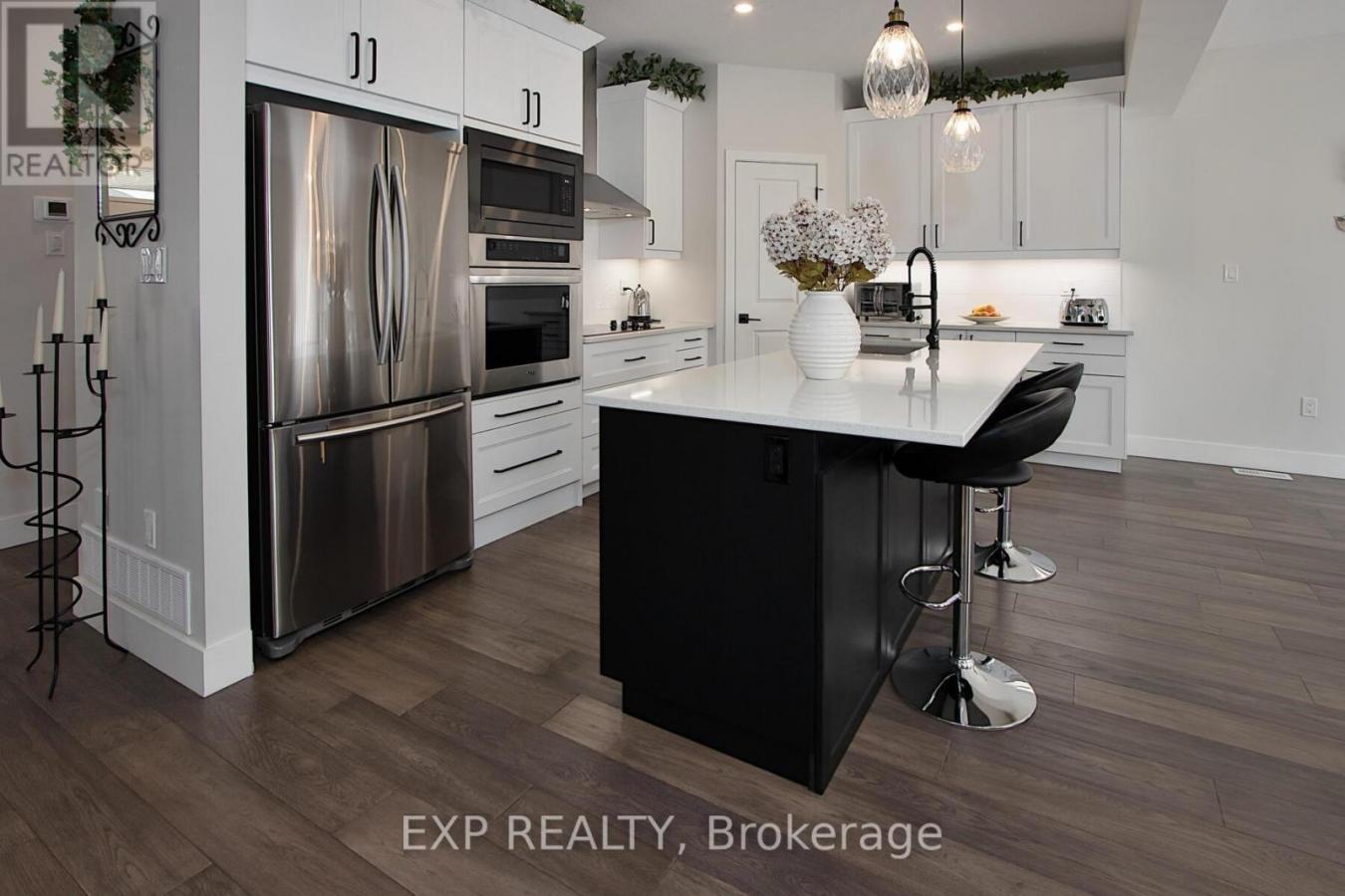 Zorra (Thamesford), ON, N0M2M0, Canada, 5 Bedrooms Bedrooms, ,4 BathroomsBathrooms,Residential,For Sale,1877675