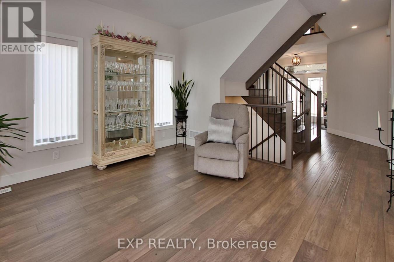 Zorra (Thamesford), ON, N0M2M0, Canada, 5 Bedrooms Bedrooms, ,4 BathroomsBathrooms,Residential,For Sale,1877675