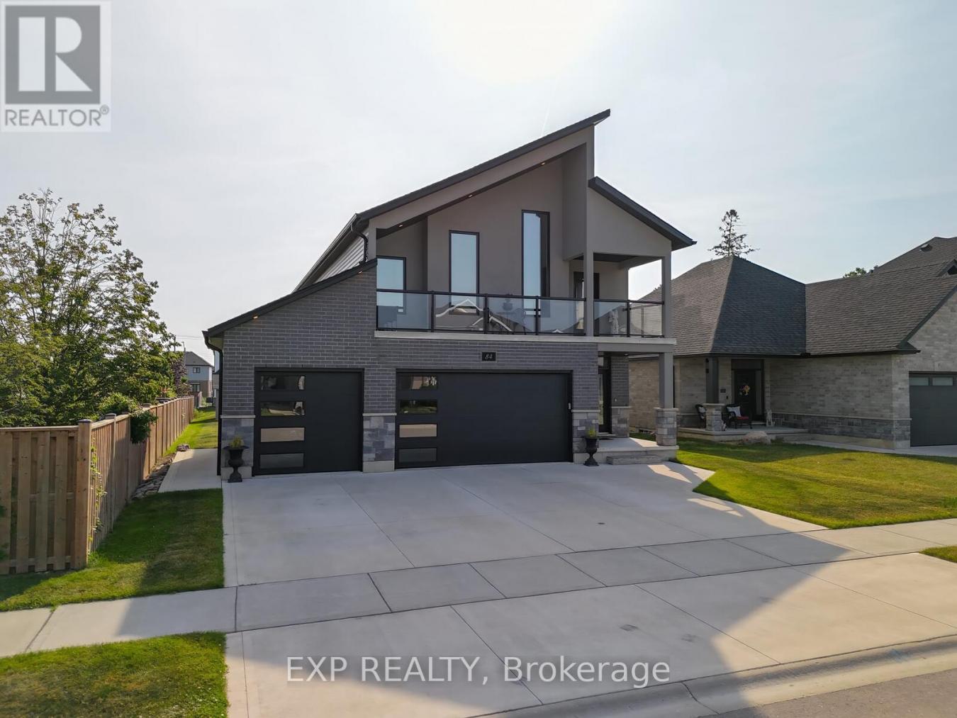 Zorra (Thamesford), ON, N0M2M0, Canada, 5 Bedrooms Bedrooms, ,4 BathroomsBathrooms,Residential,For Sale,1877675