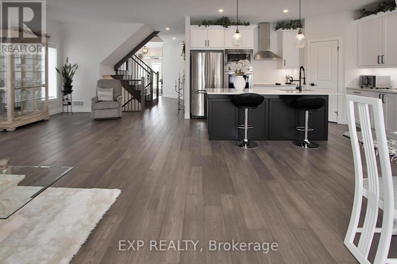 Zorra (Thamesford), ON, N0M2M0, Canada, 5 Bedrooms Bedrooms, ,4 BathroomsBathrooms,Residential,For Sale,1877675