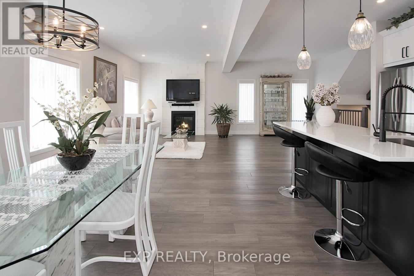 Zorra (Thamesford), ON, N0M2M0, Canada, 5 Bedrooms Bedrooms, ,4 BathroomsBathrooms,Residential,For Sale,1877675