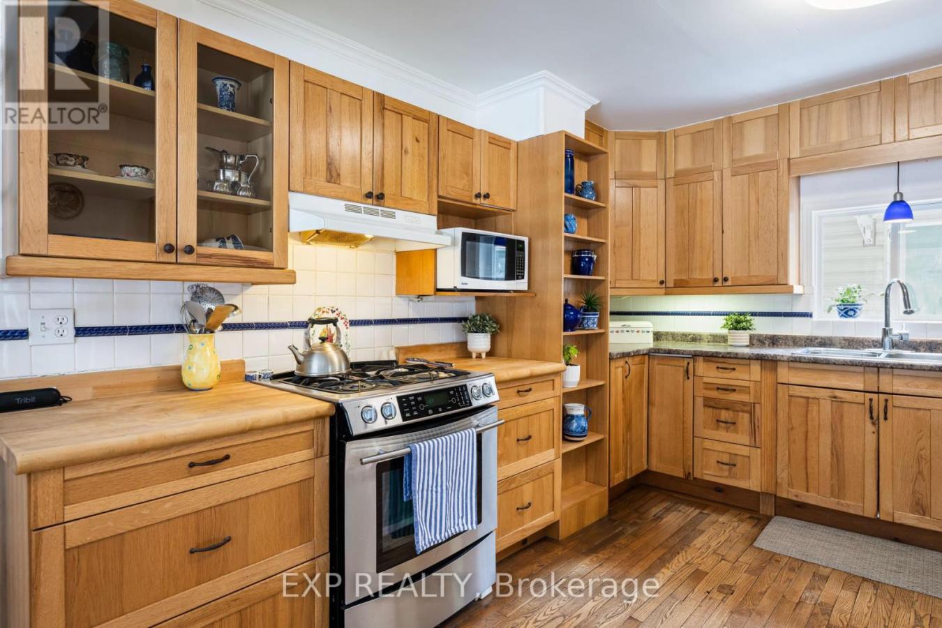 Amaranth, ON, L9W3Z3, Canada, 3 Bedrooms Bedrooms, ,Residential,For Sale,1877670