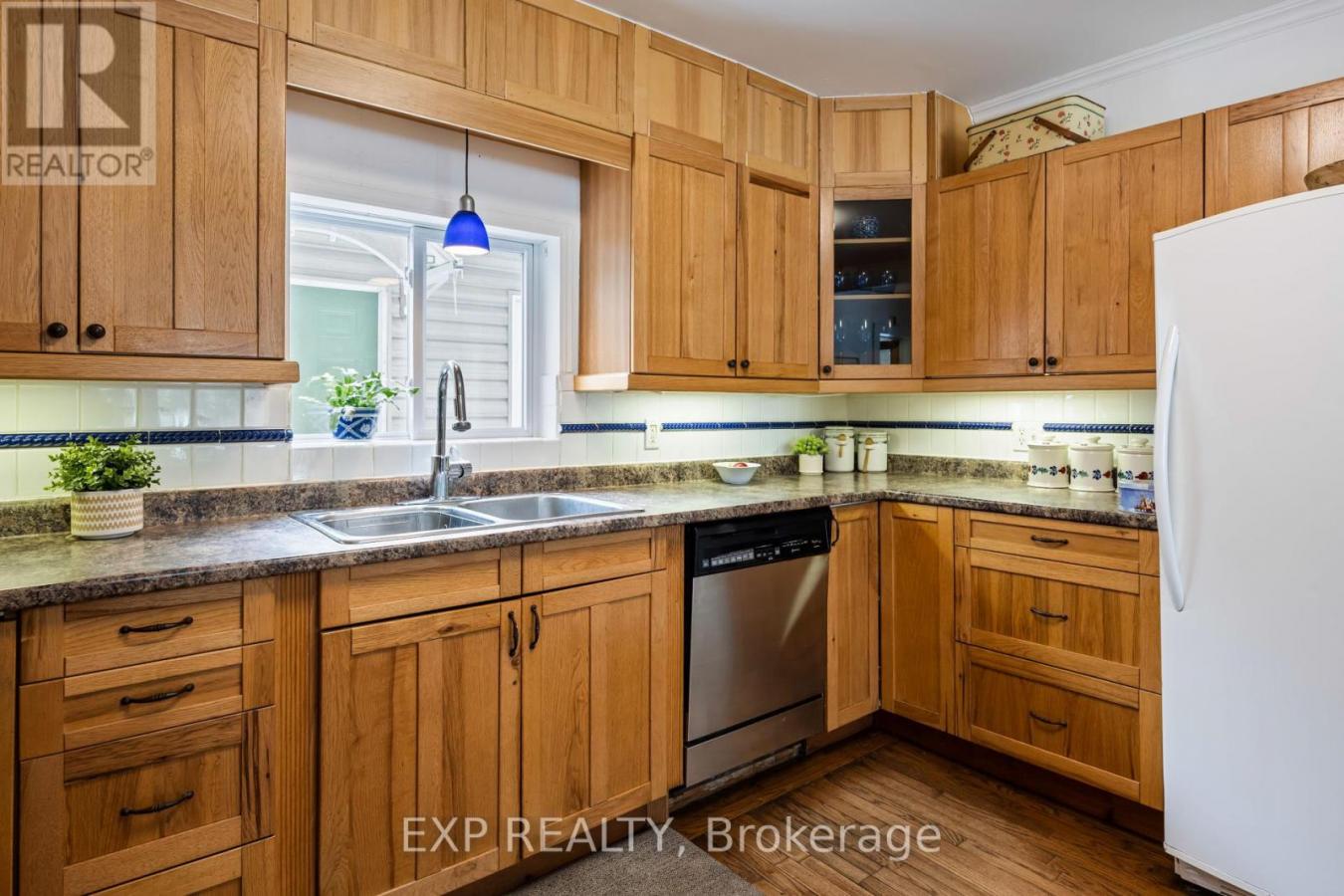 Amaranth, ON, L9W3Z3, Canada, 3 Bedrooms Bedrooms, ,Residential,For Sale,1877670